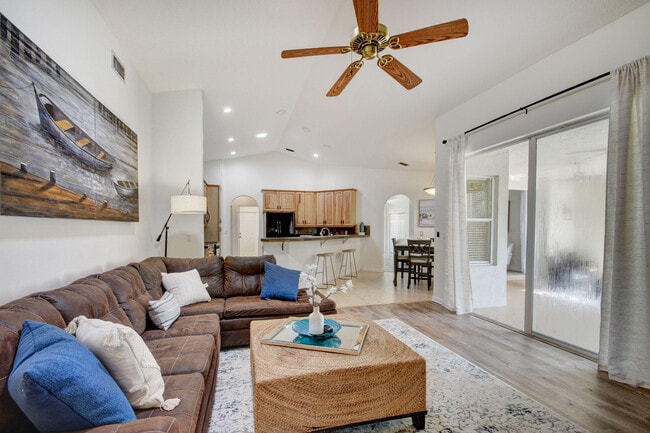 Building Photo - 13805 Folkestone Cir