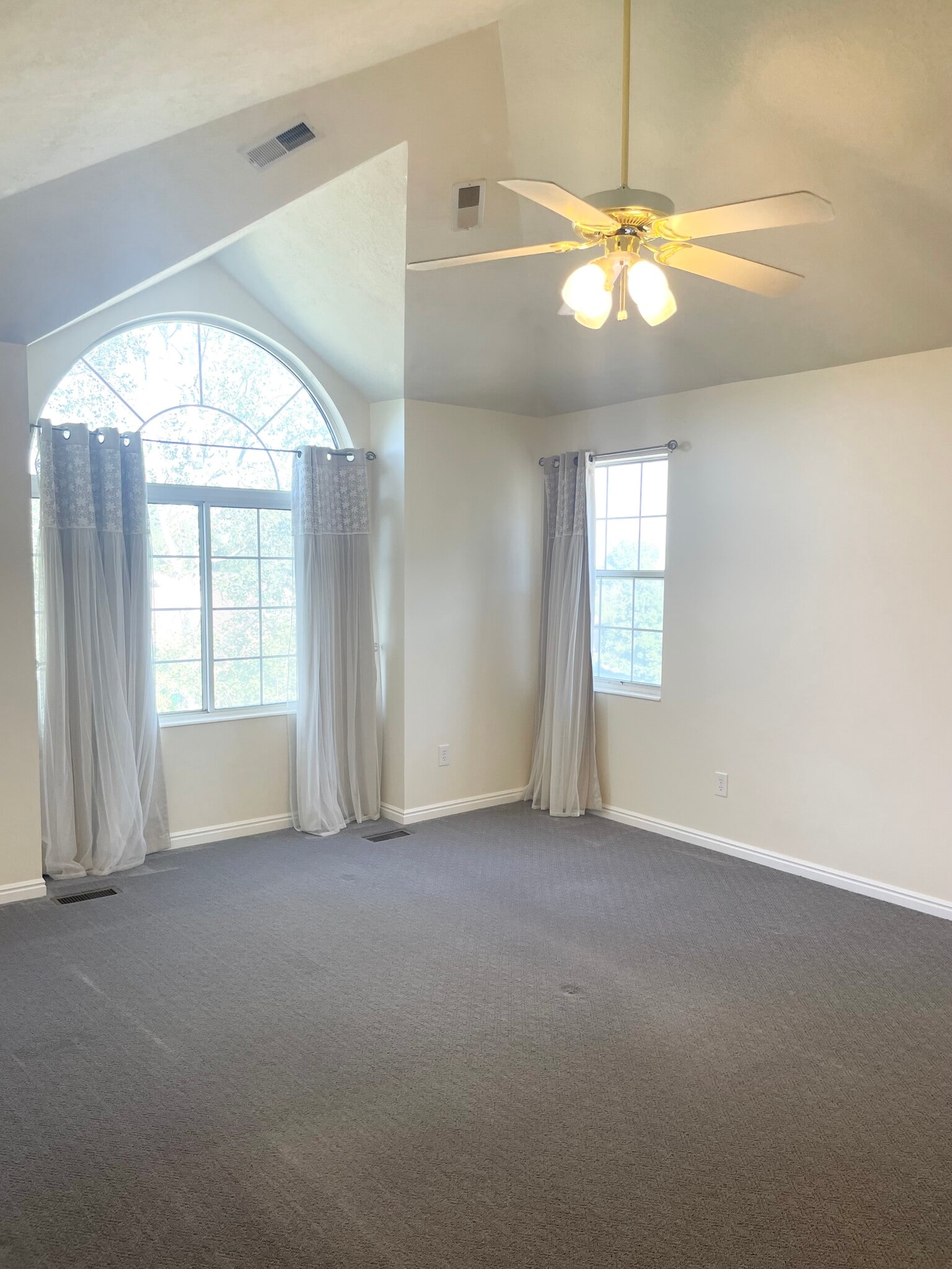 Master Bedroom - 562 Pheasant Way