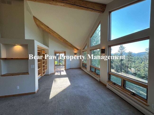 Building Photo - Mountain Retreat with Spectacular Views!!