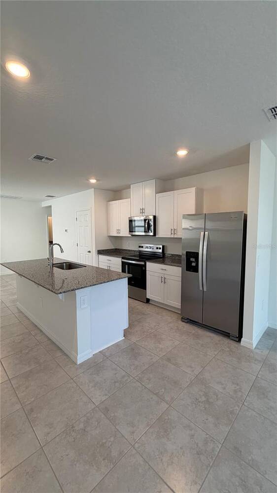 Building Photo - 3900 Giorgio Dr