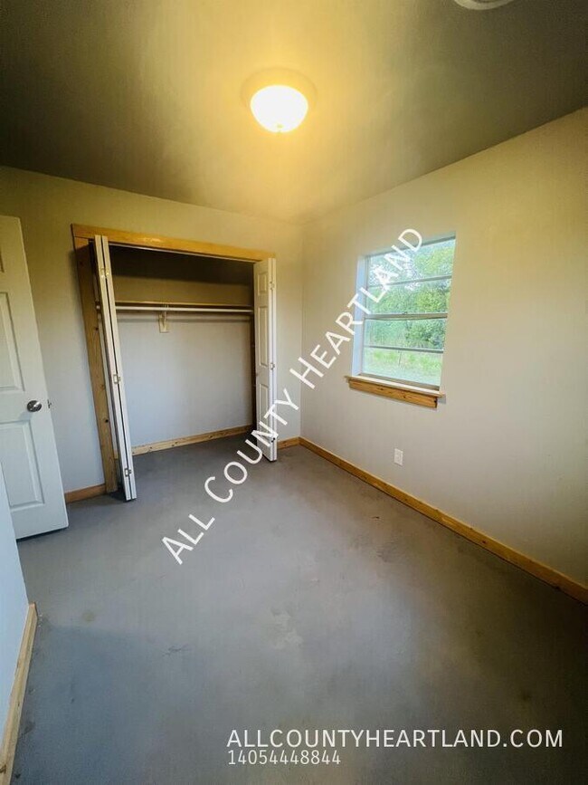 Building Photo - 12712 W Hwy-51