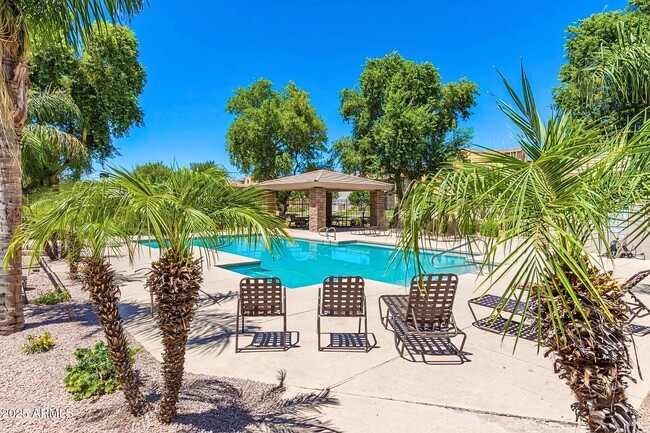 Primary Photo - 1345 S Owl Dr