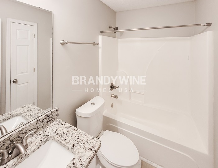 Building Photo - 4890 Phipps Dr
