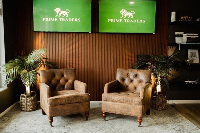 Building Photo - 4000 NW 3rd Ave