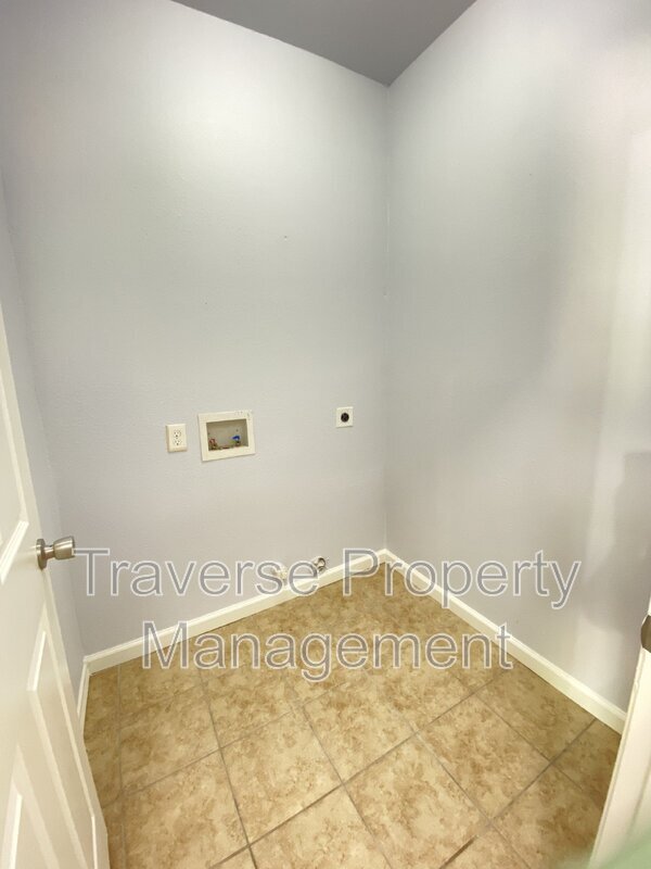 Building Photo - 903 Freshwood Ct