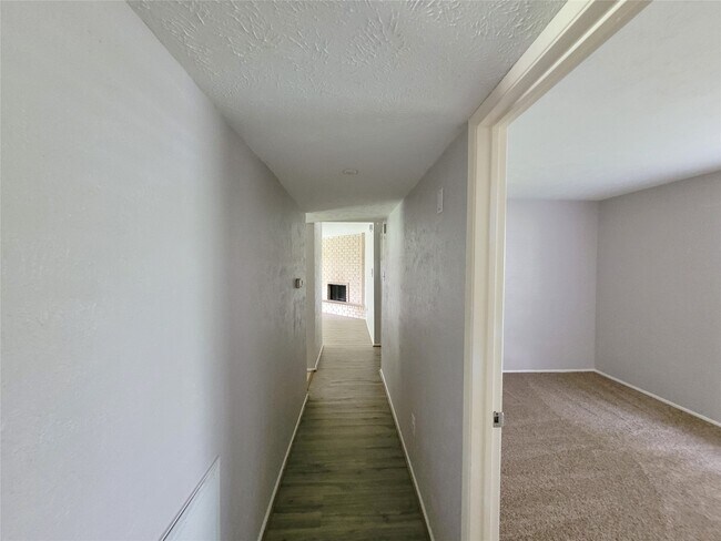 Building Photo - 16706 Moary Firth Dr