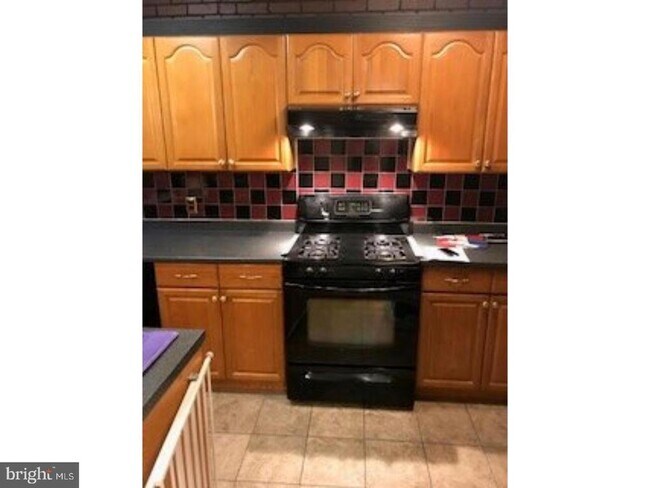 Building Photo - 5149 Arbor St