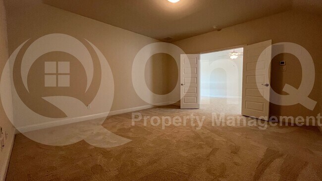 Building Photo - 333 ELK Dr