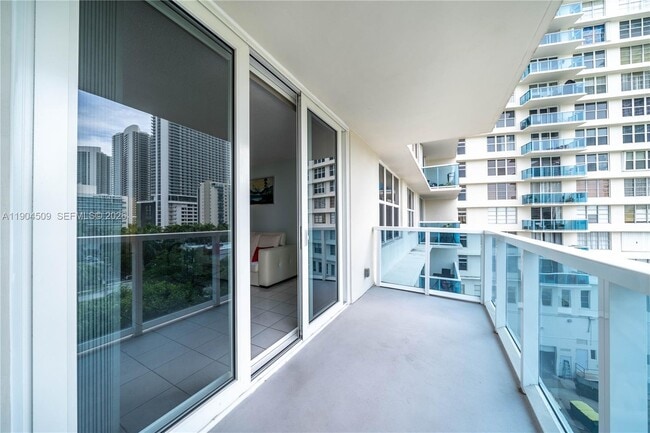 Building Photo - 3800 S Ocean Dr