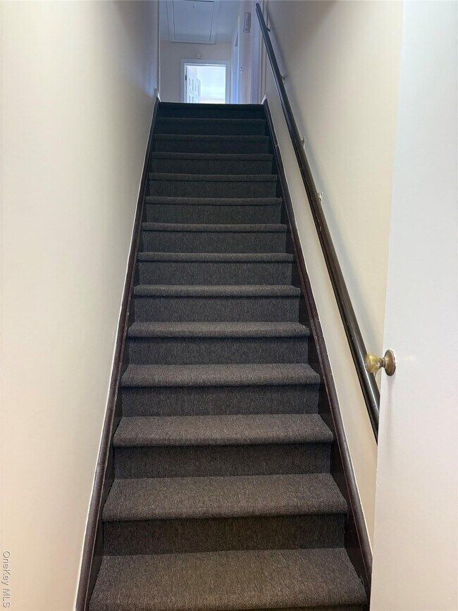 Building Photo - 514 E Park Ave