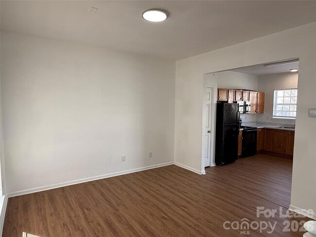 Building Photo - 1318 Nadies Ct