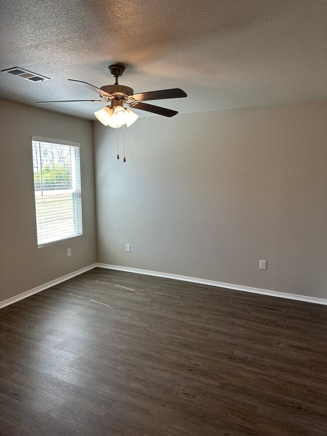 Building Photo - Pre-Leasing Now! Beautiful 3-Bedroom, 2-Bath Home in Prospect Farms | Available July 14