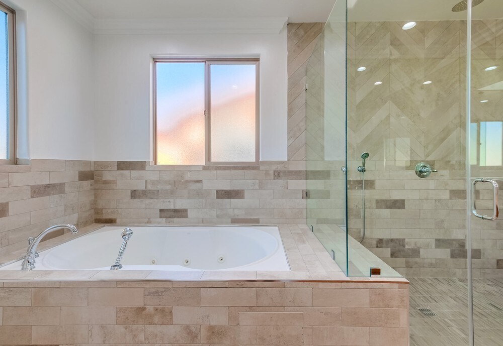 Building Photo - 1902 Marshallfield Ln