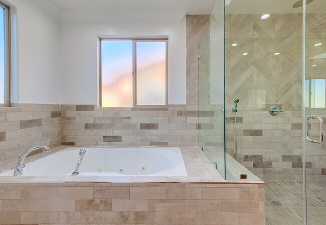 Building Photo - 1902 Marshallfield Ln