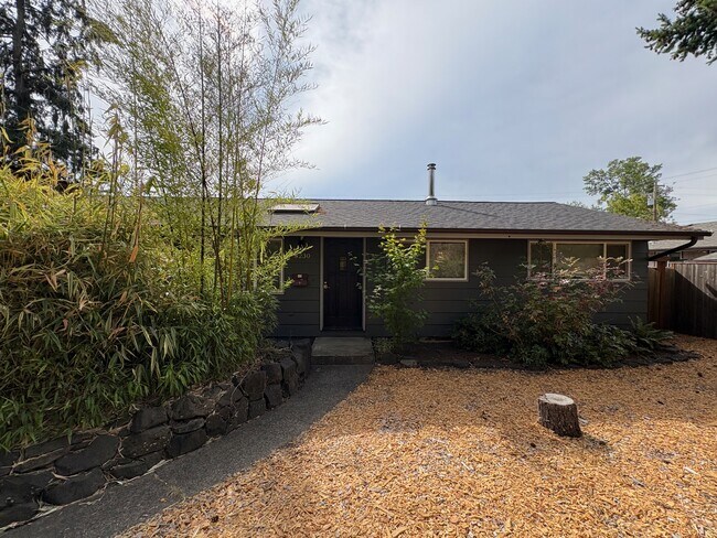 Building Photo - 3230 Onyx St