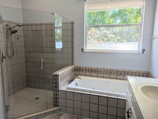 Building Photo - 6535 Meandering Way