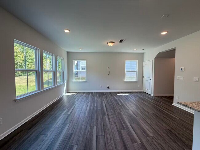 Building Photo - 2318 Sun Vibes Wy