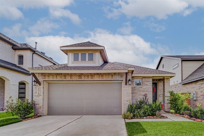 Building Photo - 4919 Shimmer Side Dr