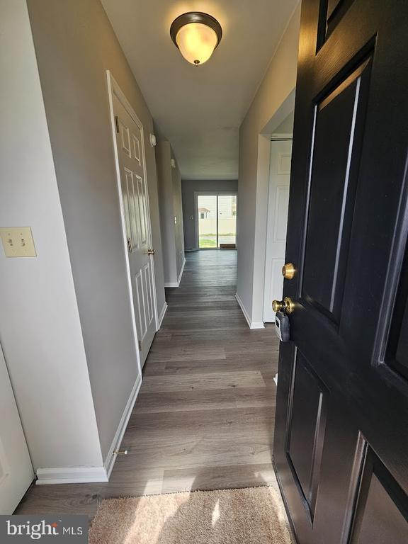 Building Photo - 33 Fieldstone Ct