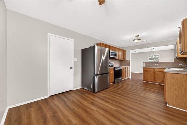 Building Photo - 4115 Sand Ripple Ln