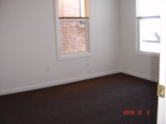 Building Photo - 195 George St