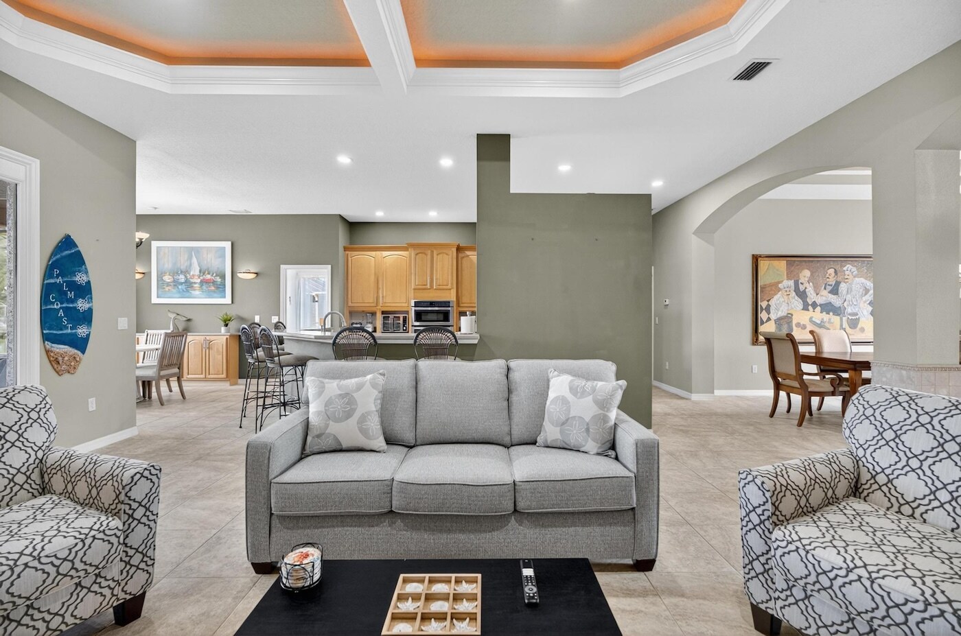 Building Photo - 8 Collinson Ct