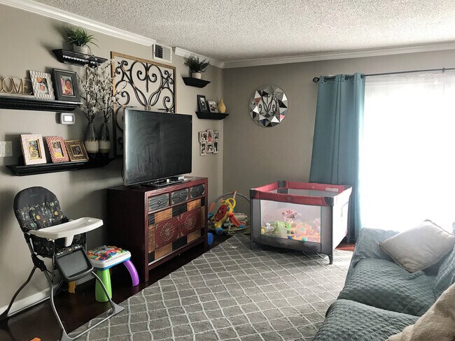 Building Photo - COMING SOON! Nice Condo close to I-95!