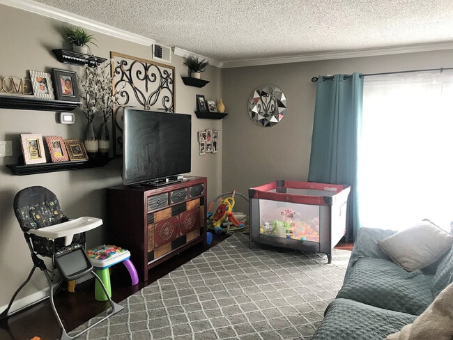 Building Photo - Nice Condo close to I-95!