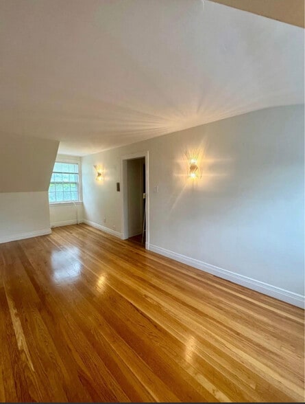 Building Photo - 612 Union St