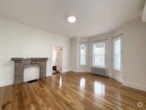 Building Photo - 60 Park St