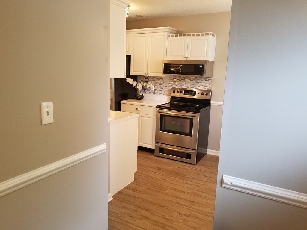 Building Photo - 31 Sally Ann Pl