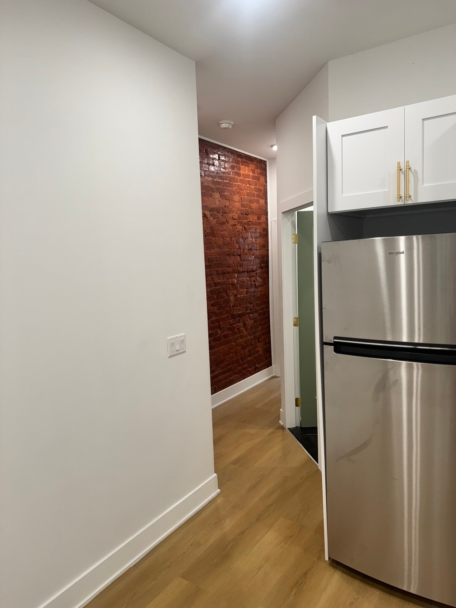 Fridge for unit A - 1325 Kerbaugh St