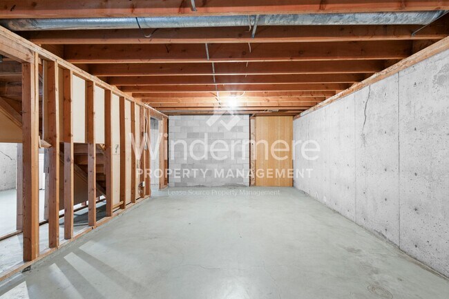 Building Photo - 822-824 N Wilbur Rd