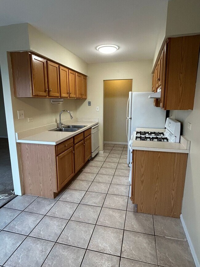 Building Photo - 1120 Copperfield Ln
