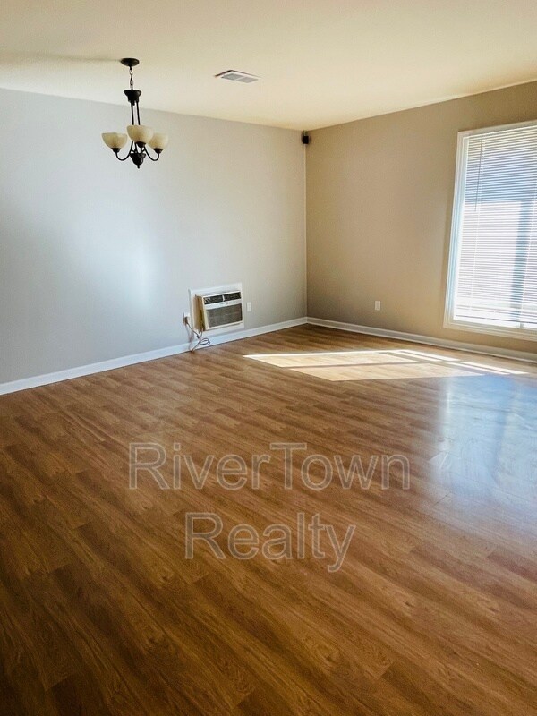 Building Photo - 6390 Sandhurst Rd