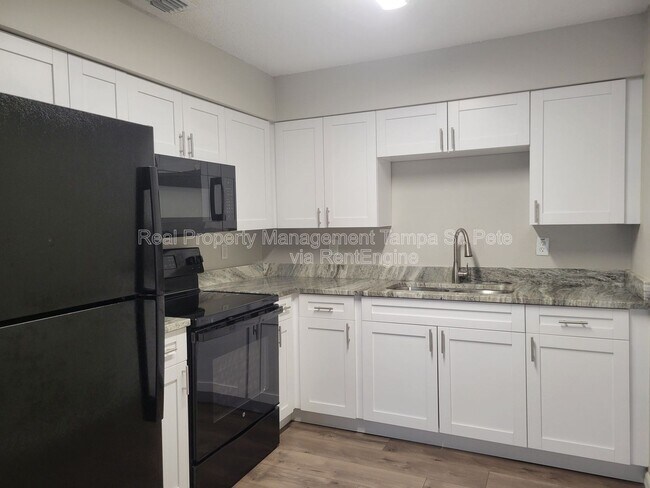 Building Photo - 15417 Livingston Ave