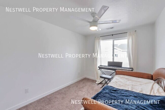 Building Photo - 1123 E Hatch Row