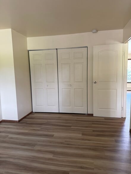 Building Photo - 3737 E Karstens Dr