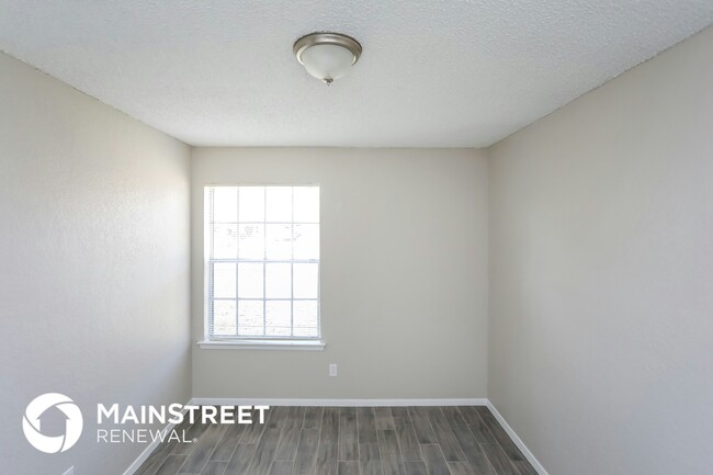 Building Photo - 6409 Stardust Dr S