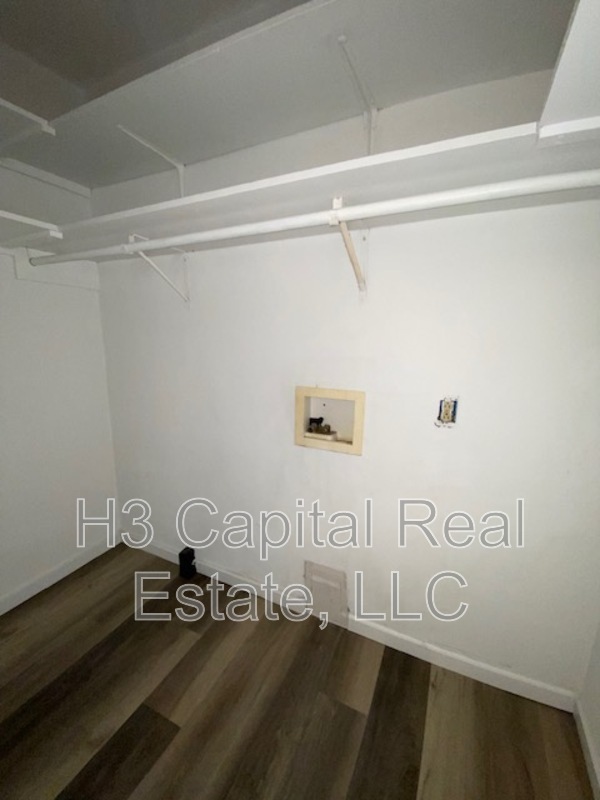 Building Photo - 420 Joseph Dr