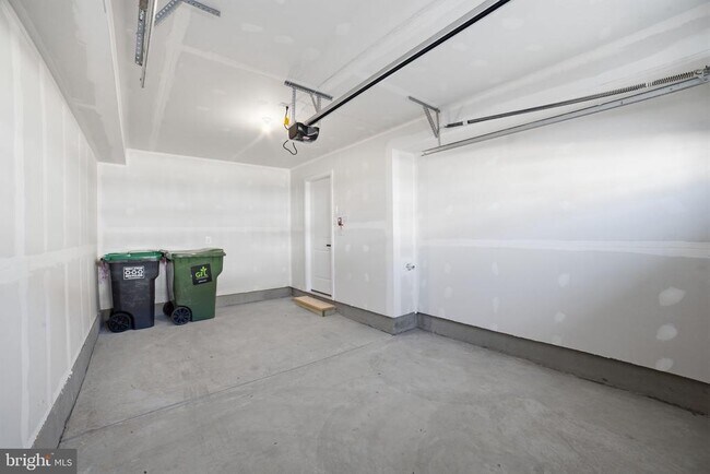 Building Photo - 6920 Braxton Spgs Wy