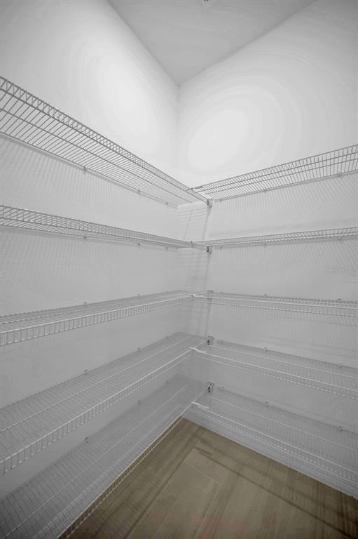 Building Photo - 18200 Pleasantview Blvd