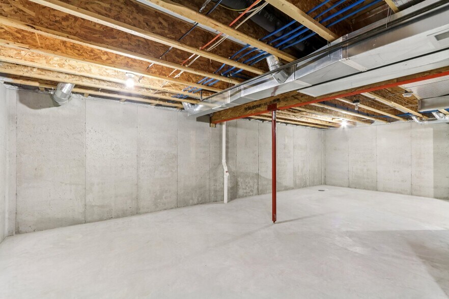 Building Photo - 204 Sugar Maple Ln