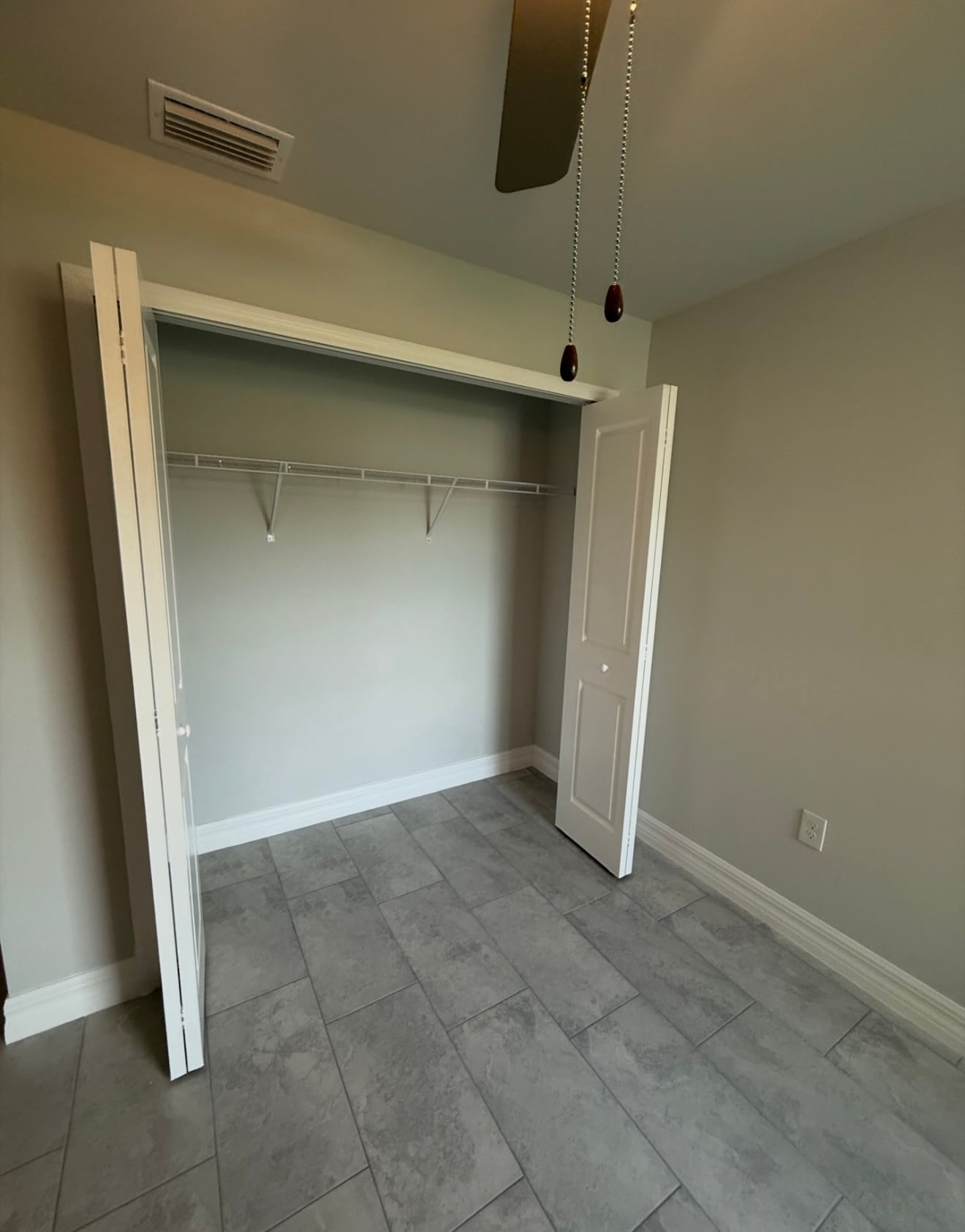 Building Photo - 6039 Latimer Ave