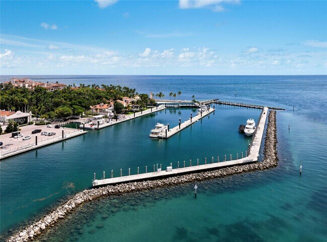 Building Photo - 2331 Fisher Island Dr