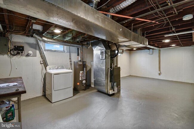 Building Photo - 111 W Sylvan Ave