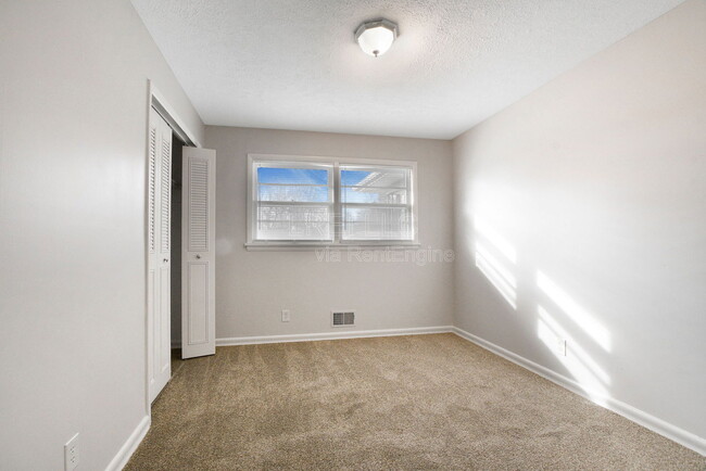 Building Photo - 4341 Charlotte Ann Dr