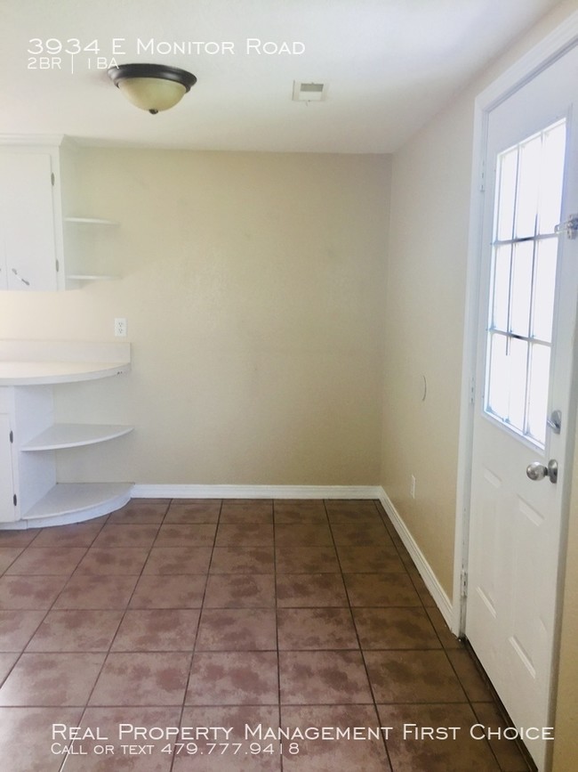 Building Photo - 2 Bedroom House for Rent in Springdale!