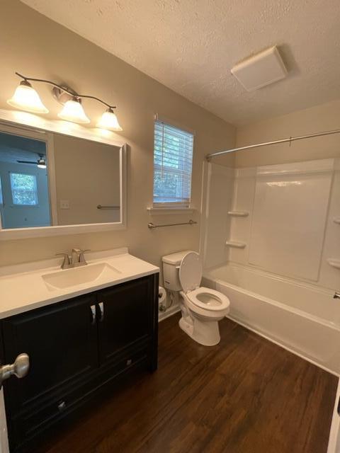 Building Photo - 1130 Ridgemont Dr