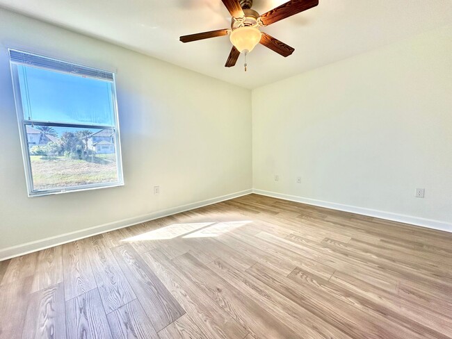 Building Photo - Upscale and modern 5bedroom/2.5bath home i...